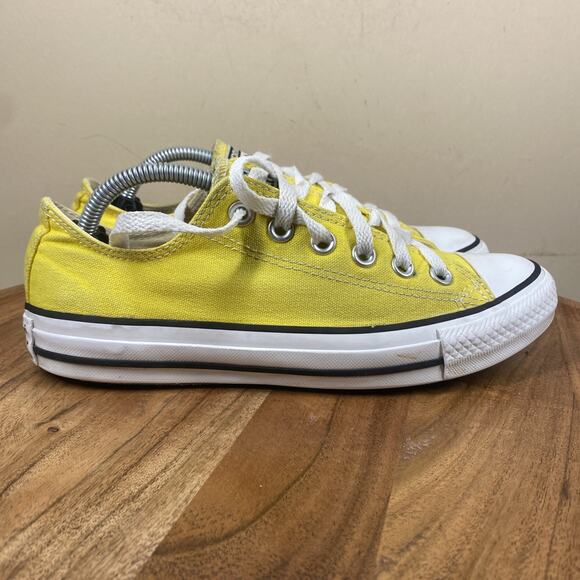 Converse Chuck Taylor All Star Womens Yellow White Size 7 Low Top Shoes 147134F - Picture 1 of 10